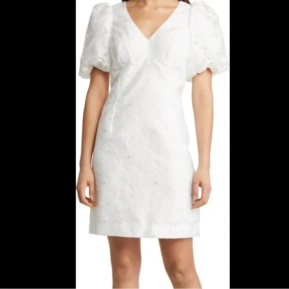 lilly pulitzer white ruffle dress 0 Eyelet Long Sleeve Smocked Waist Taviana MSRP $278 and inset Lilly lace trim at the waist and straps Lilly Pulitzer | Dresses |